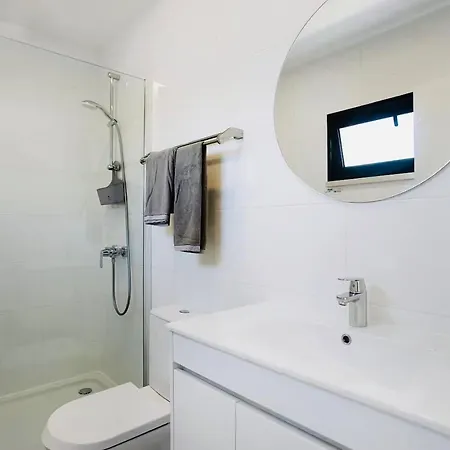 33 Silver Coast * Nadadouro