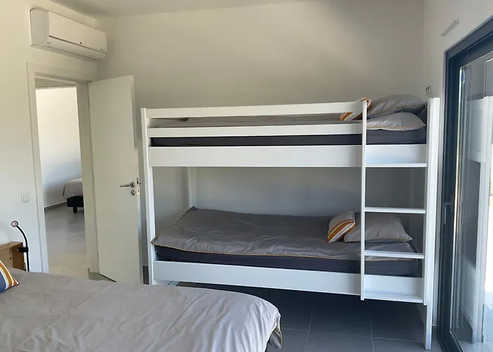 33 Silver Coast Villa